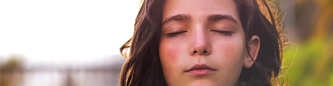 Does face recognition work with eyes closed?